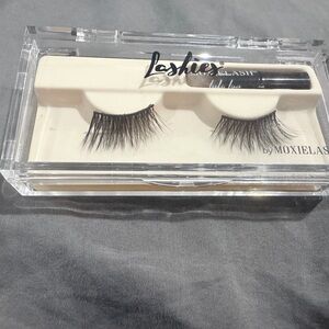 LASHIFY Smokey Black Lashes